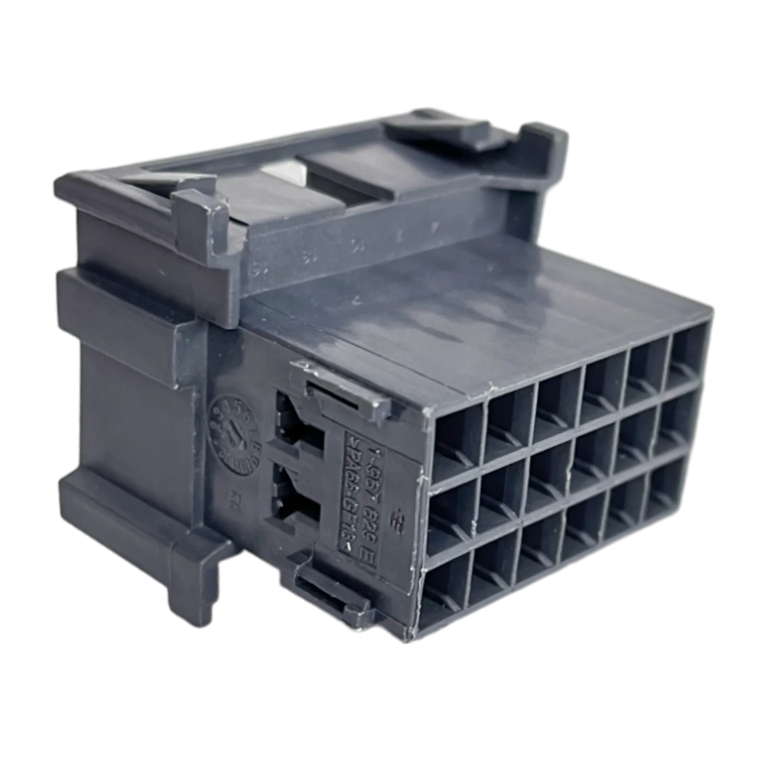 Conector-18-pines-macho-para-VCU-Freightliner-Ref-1-967629-1-1